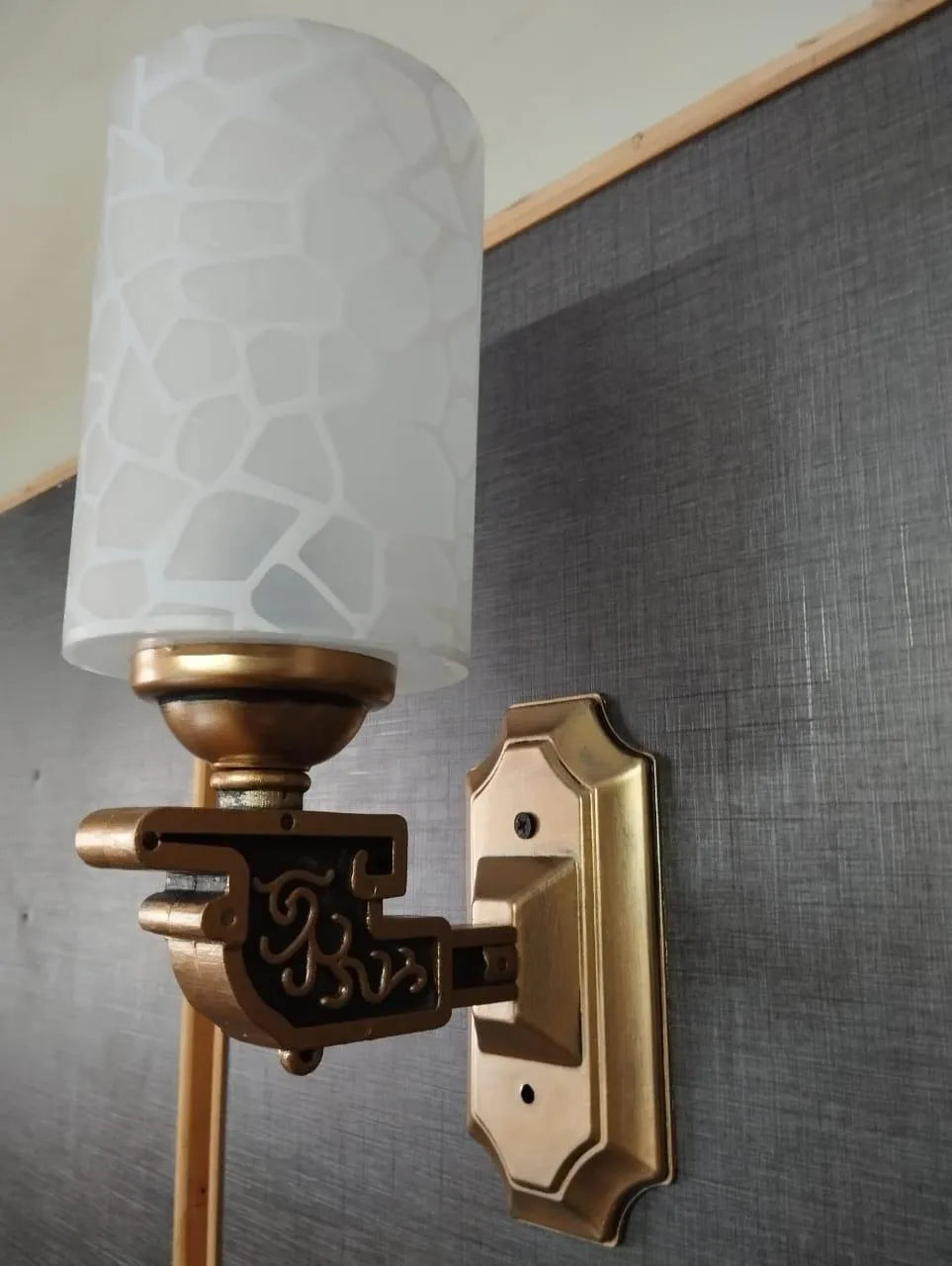 Beautiful & Aesthetic Wall Lamp